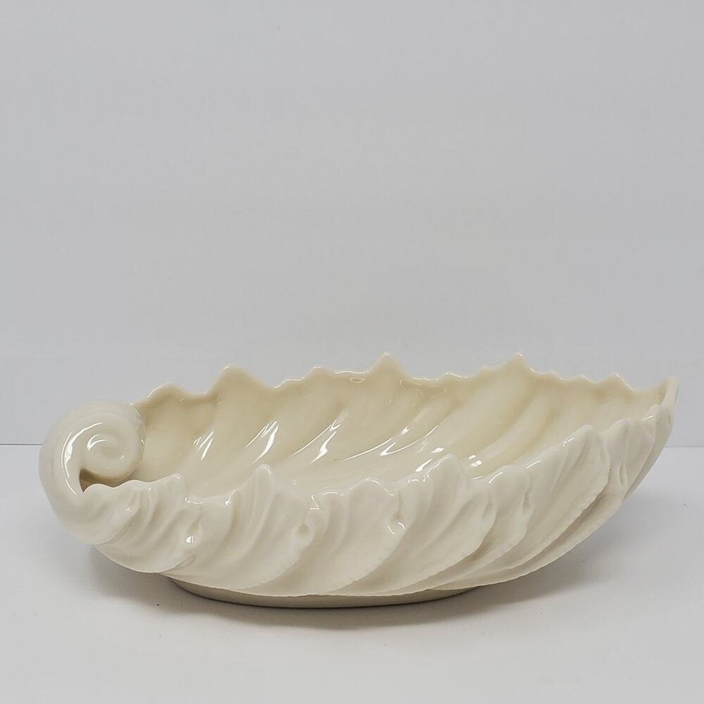 Vintage Lenox Bone China Nautical Shell Bowl 9"x5" Great condition - No box